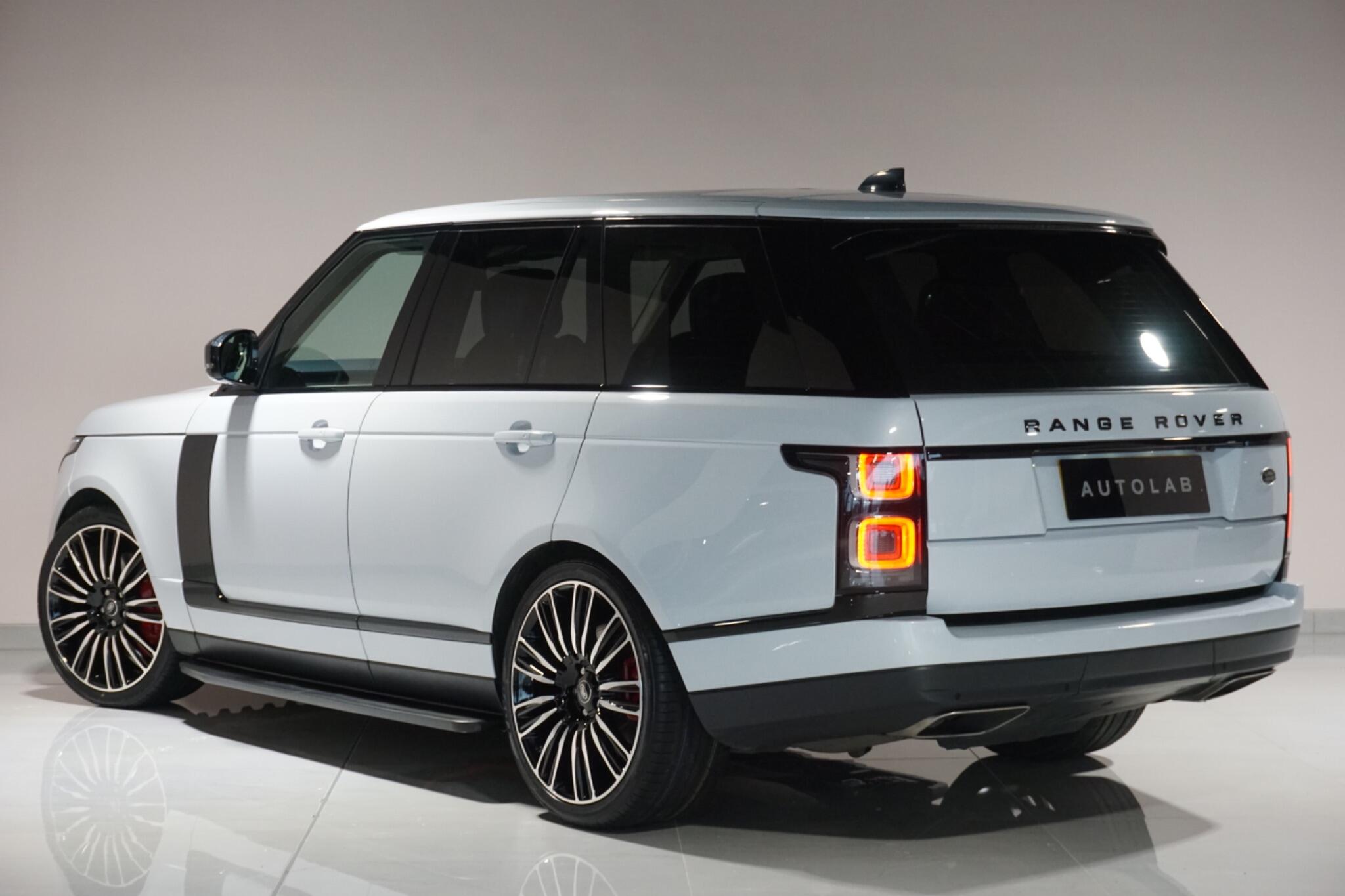 Land Rover Range Rover 2.0 P400e 13.1kWh Vogue SUV 5dr Petrol Plug-in Hybrid Auto 4WD Euro 6 (s/s) (404 ps)